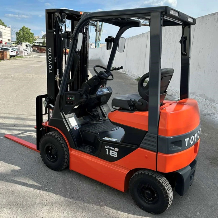 stivuitor-toyota-8fb18-2